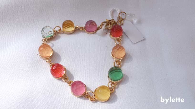 Bracelet fantaisie style annÃ©e 50 multicolore